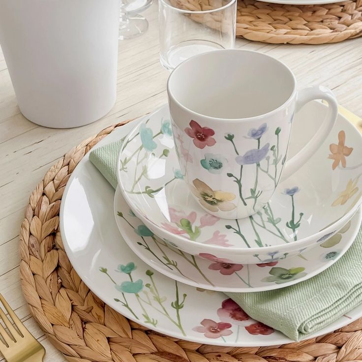 porcelain tableware