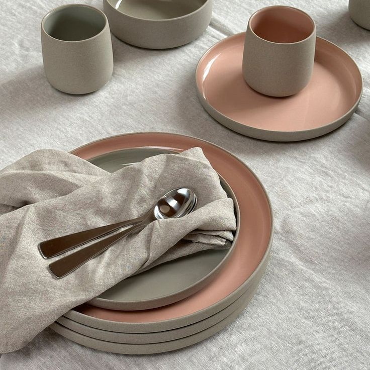 Inexpensive Tableware: How to Create a Cozy Dining Atmosphere